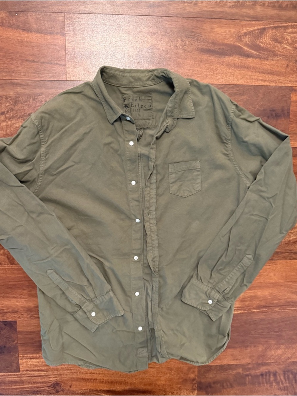 Frank & Eileen Olive Green Casual Button-Down